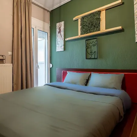 Gpx-clr Thegreenfamilysuite Larissa